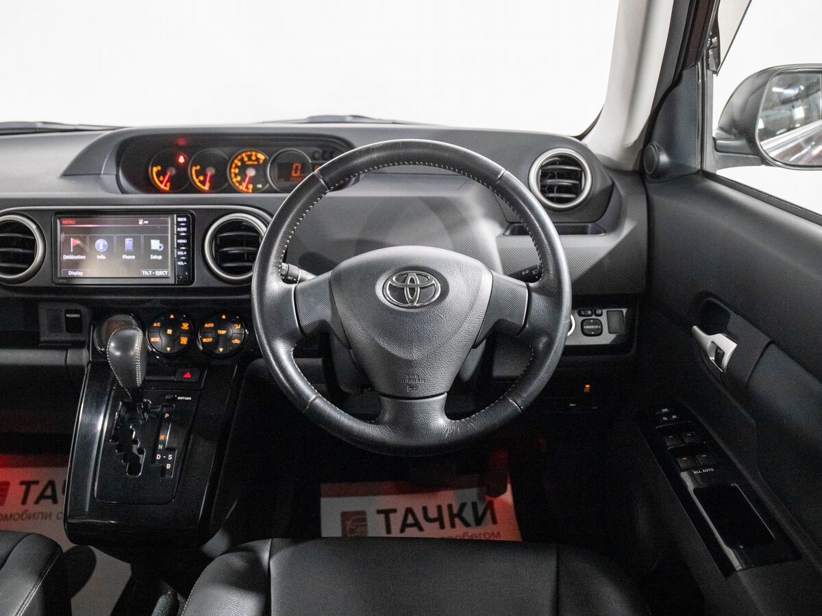 Toyota Corolla Rumion 2015 - фото автомобиля