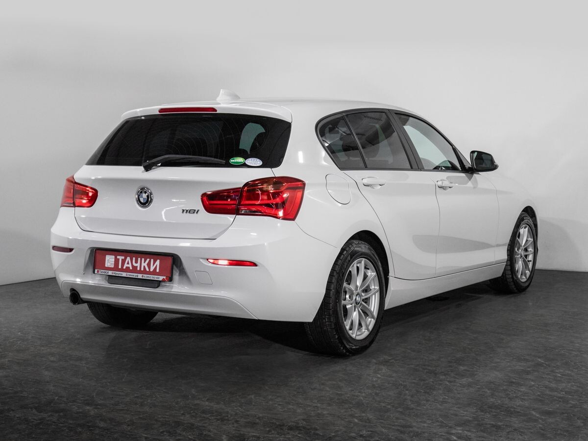 BMW 1 серии 2016 - фото автомобиля