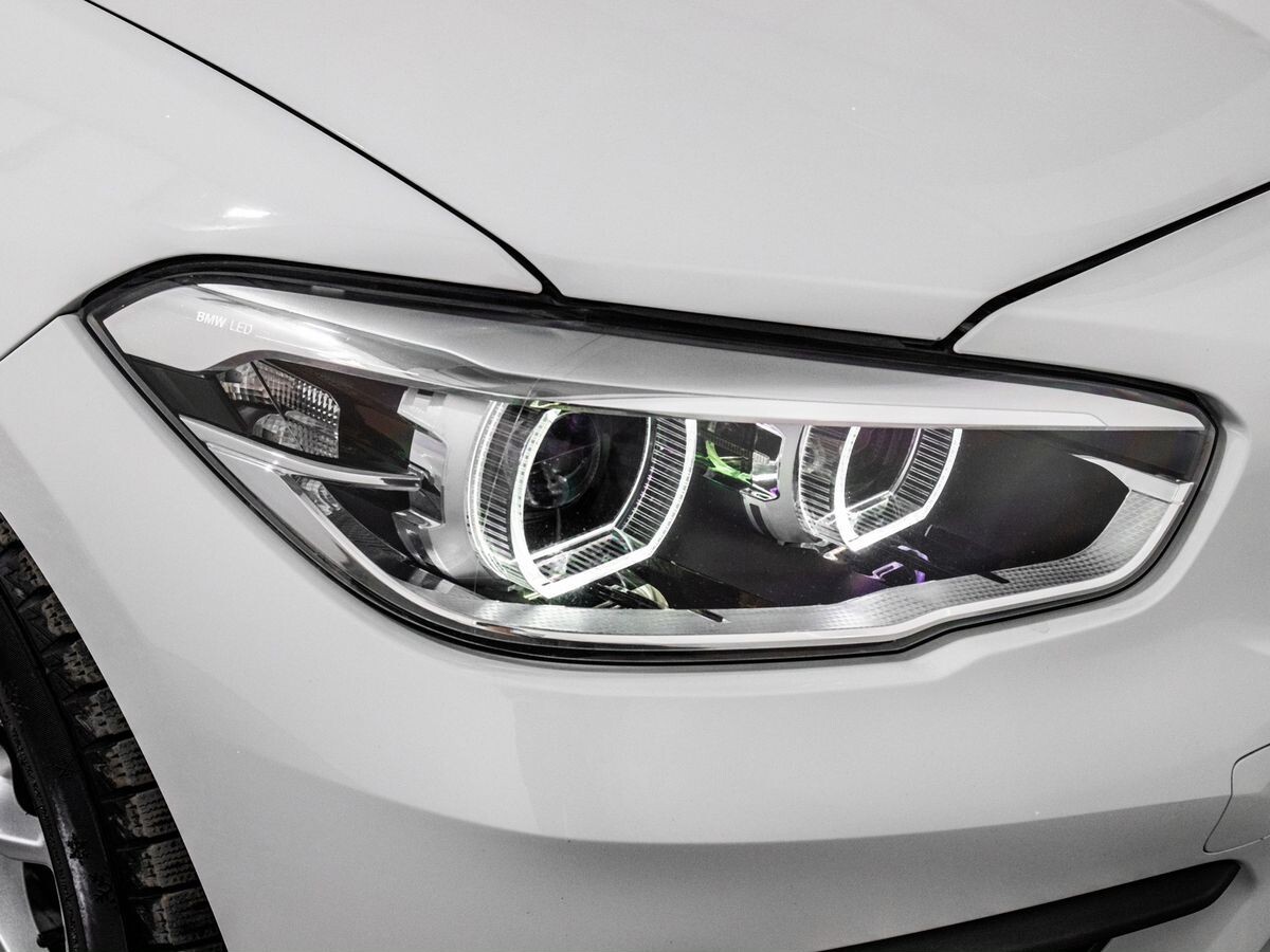 BMW 1 серии 2016 - фото автомобиля