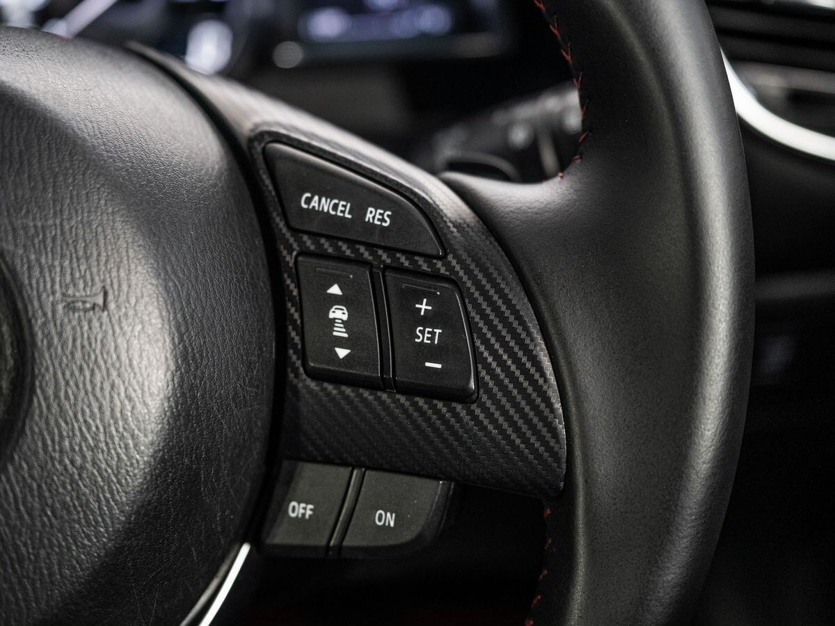 Mazda Axela 2015 - фото автомобиля