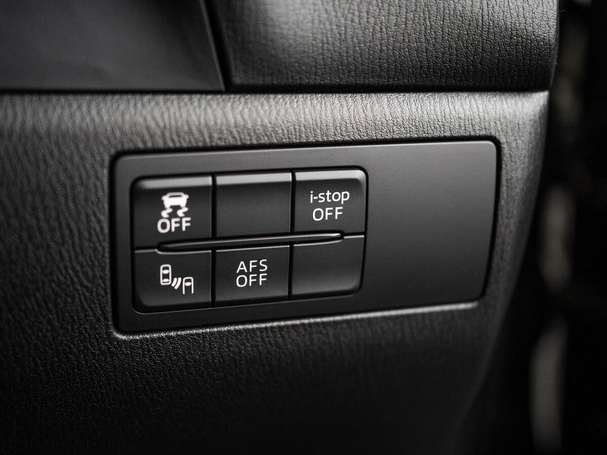 Mazda Axela 2015 - фото автомобиля