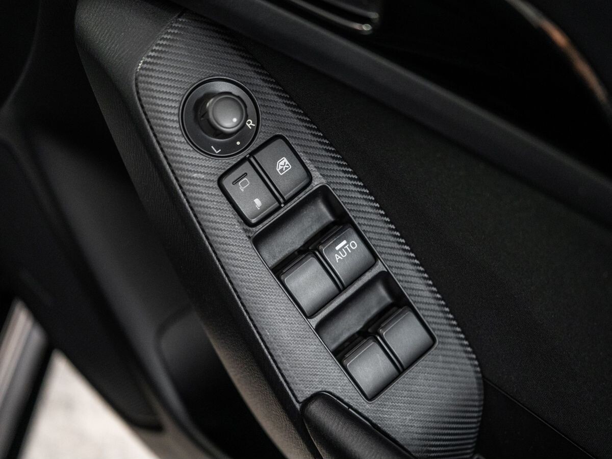 Mazda Axela 2015 - фото автомобиля