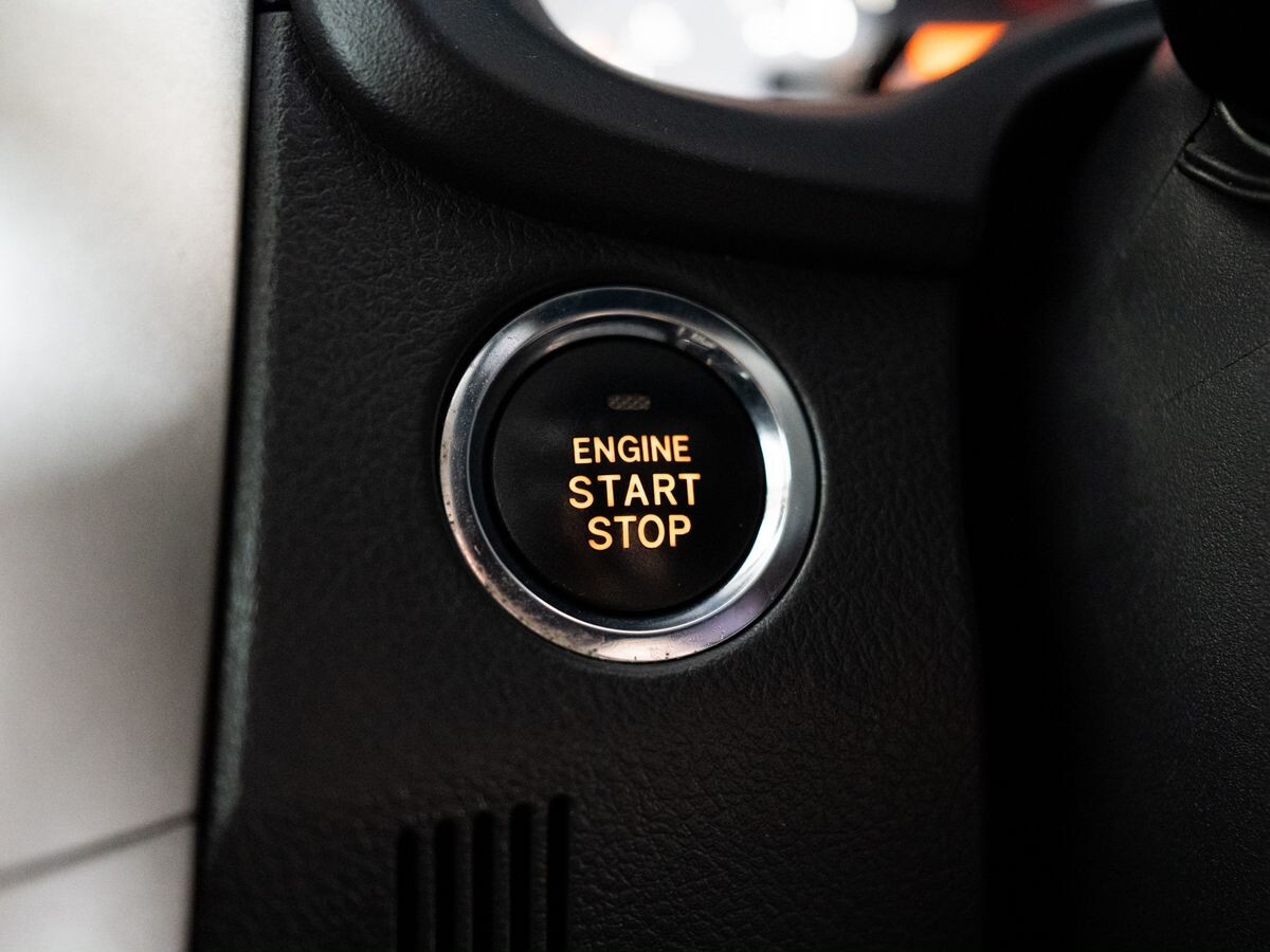 Toyota Corolla 2010 - фото автомобиля