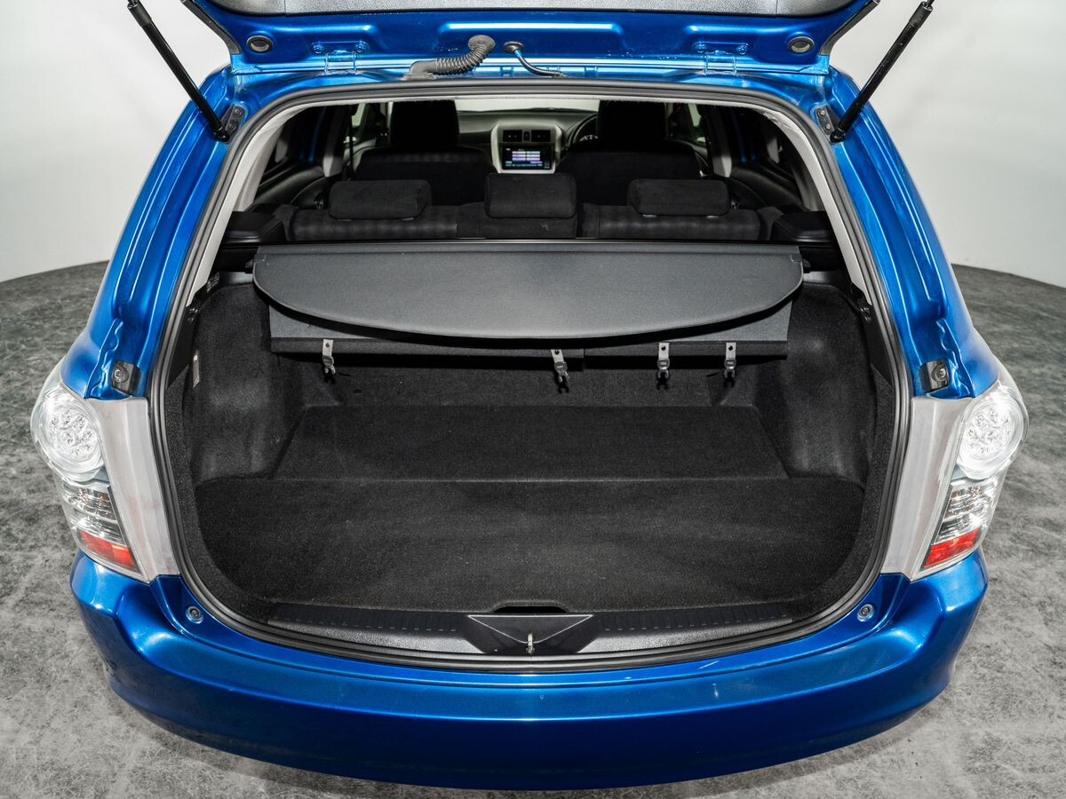 Toyota Corolla 2010 - фото автомобиля