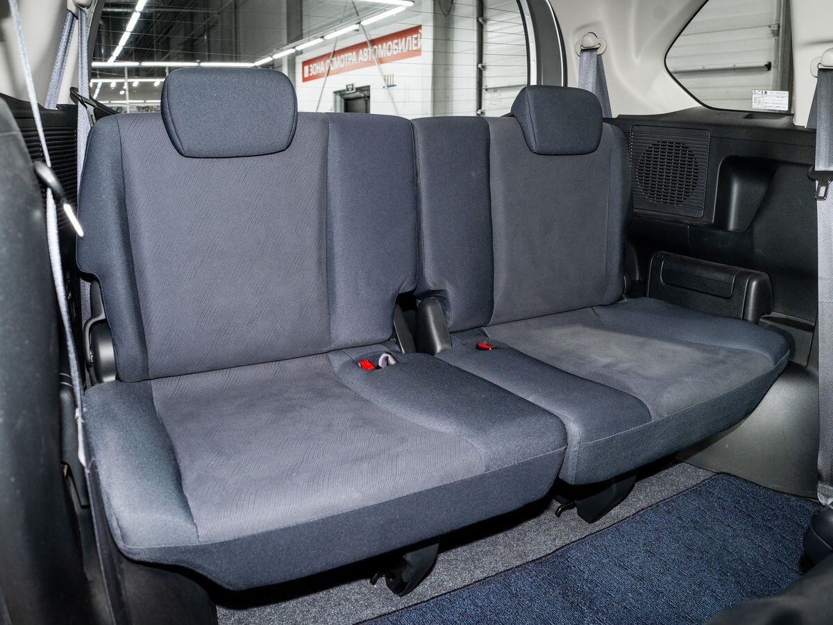 Honda Freed 2010 - фото автомобиля