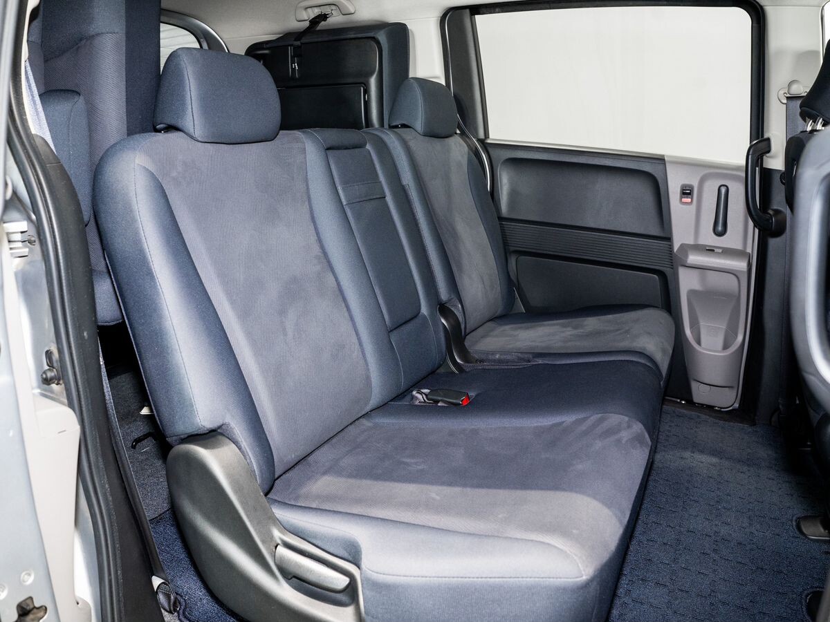 Honda Freed 2010 - фото автомобиля