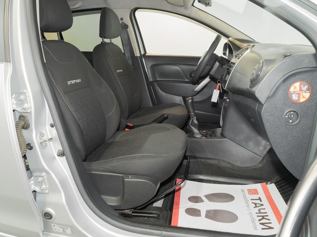 Renault Sandero 2018 - фото автомобиля