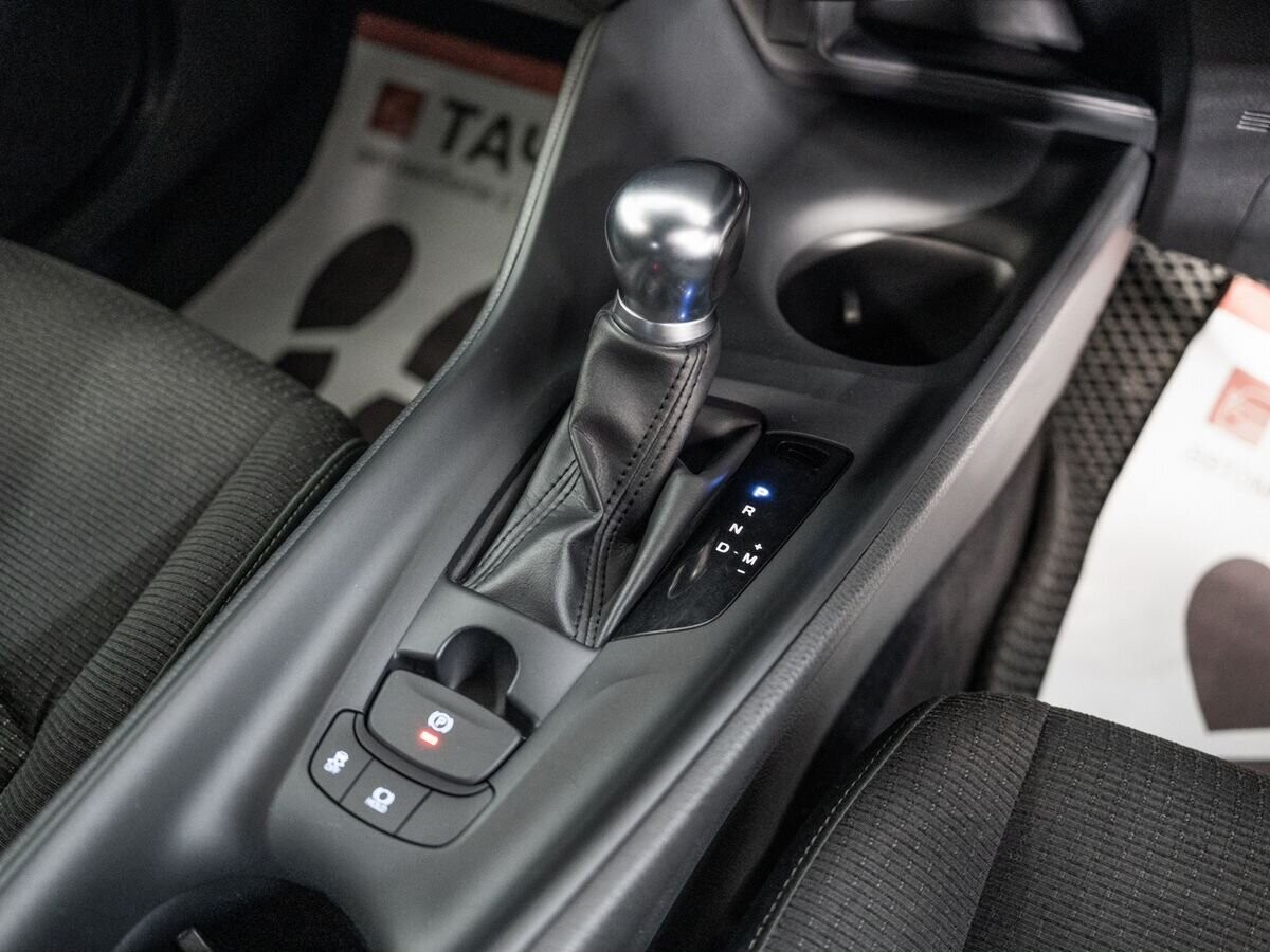 Toyota C-HR 2018 - фото автомобиля