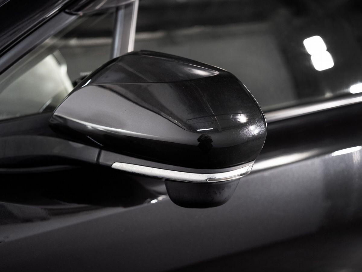 Toyota C-HR 2018 - фото автомобиля