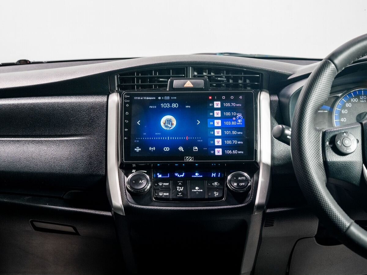 Toyota Corolla 2017 - фото автомобиля