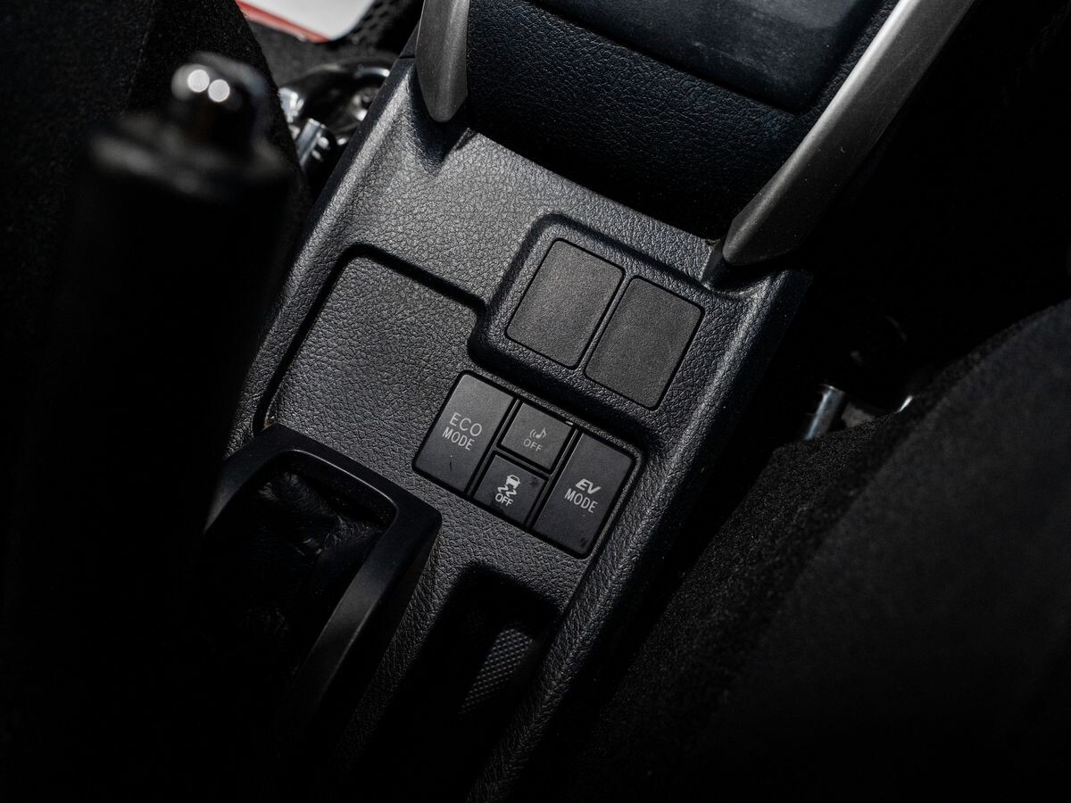 Toyota Corolla 2017 - фото автомобиля