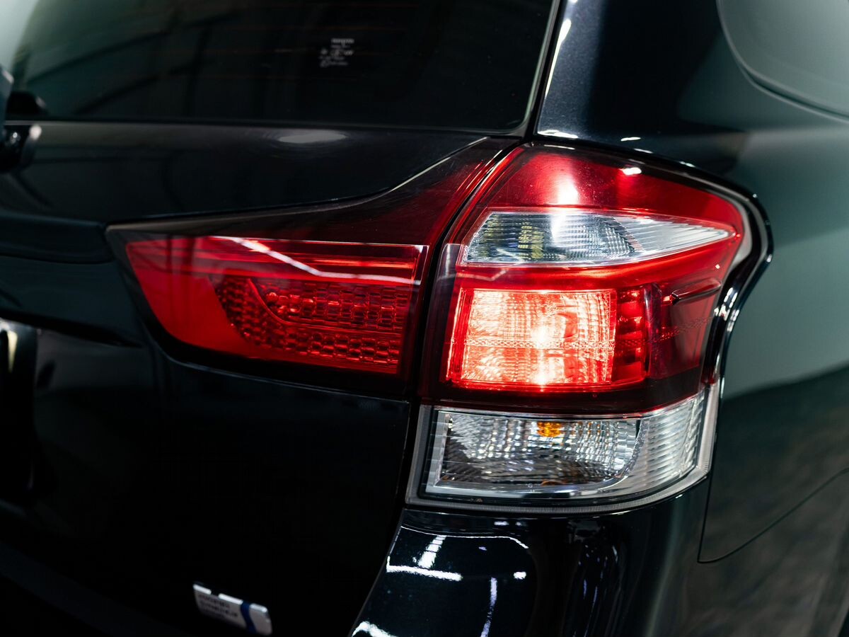 Toyota Corolla 2017 - фото автомобиля