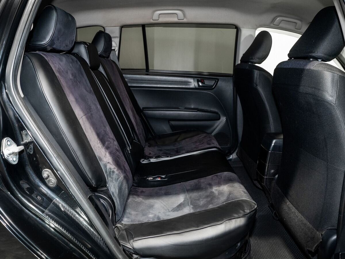 Toyota Corolla 2017 - фото автомобиля