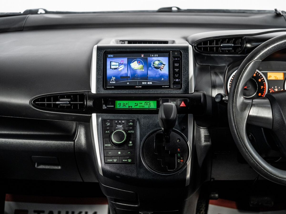 Toyota Wish 2009 - фото автомобиля