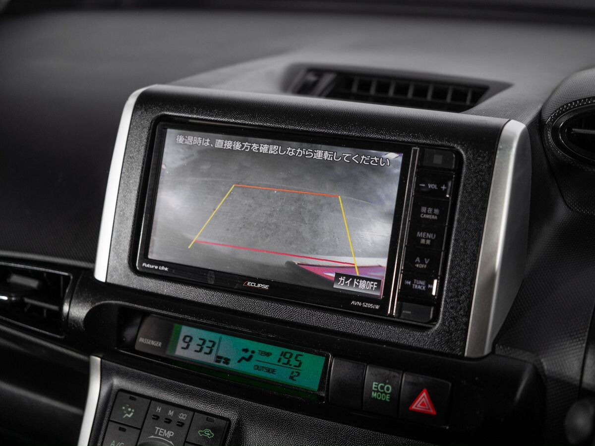 Toyota Wish 2009 - фото автомобиля