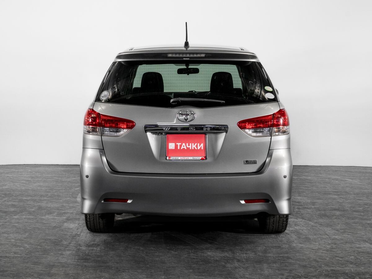 Toyota Wish 2009 - фото автомобиля