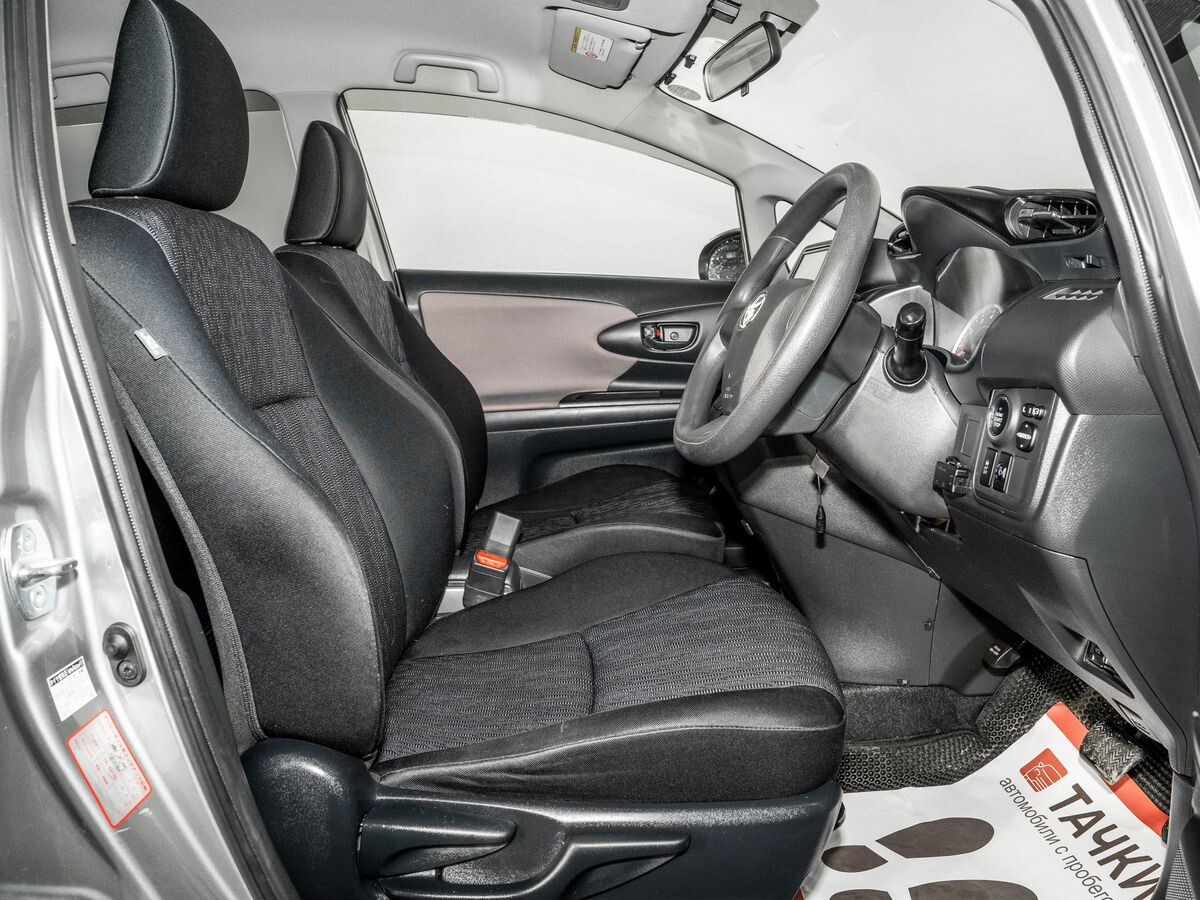 Toyota Wish 2009 - фото автомобиля