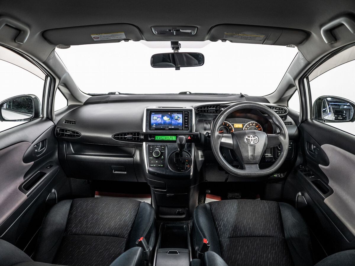 Toyota Wish 2009 - фото автомобиля