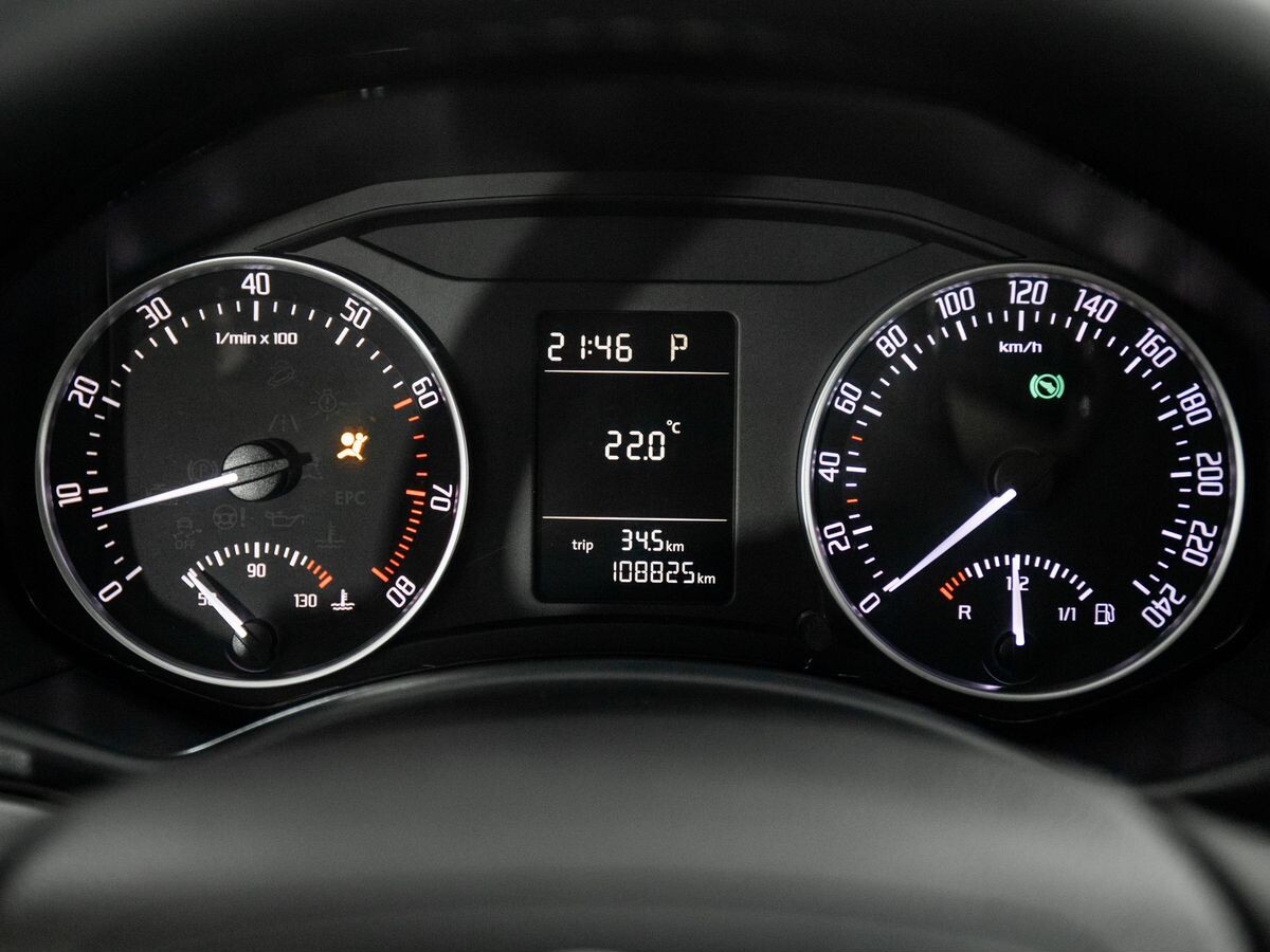 Skoda Octavia 2012 - фото автомобиля