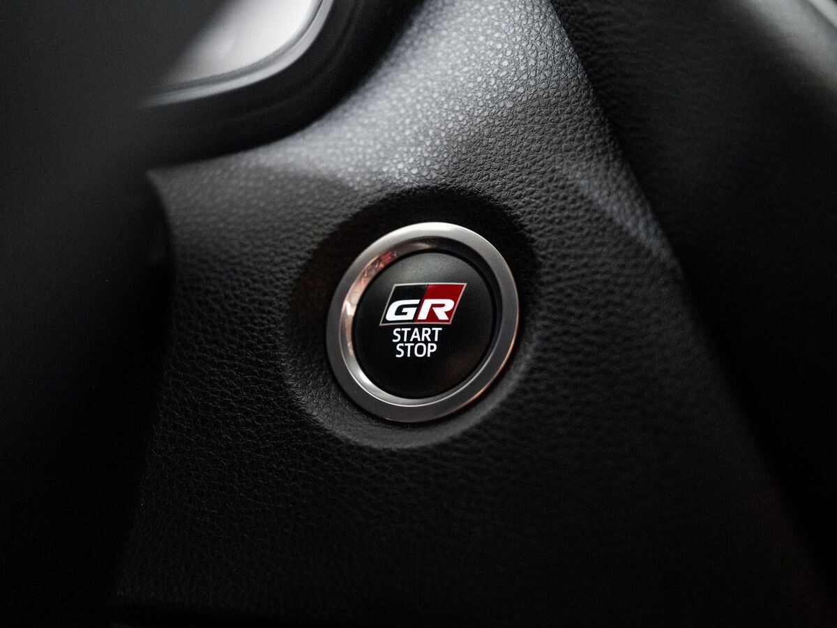 Toyota Corolla 2022 - фото автомобиля