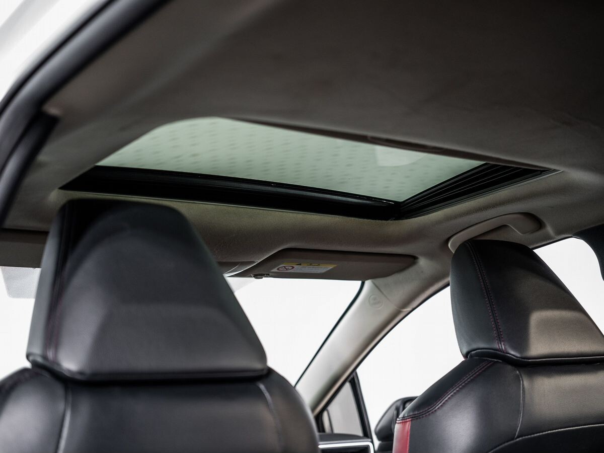 Toyota Corolla 2022 - фото автомобиля