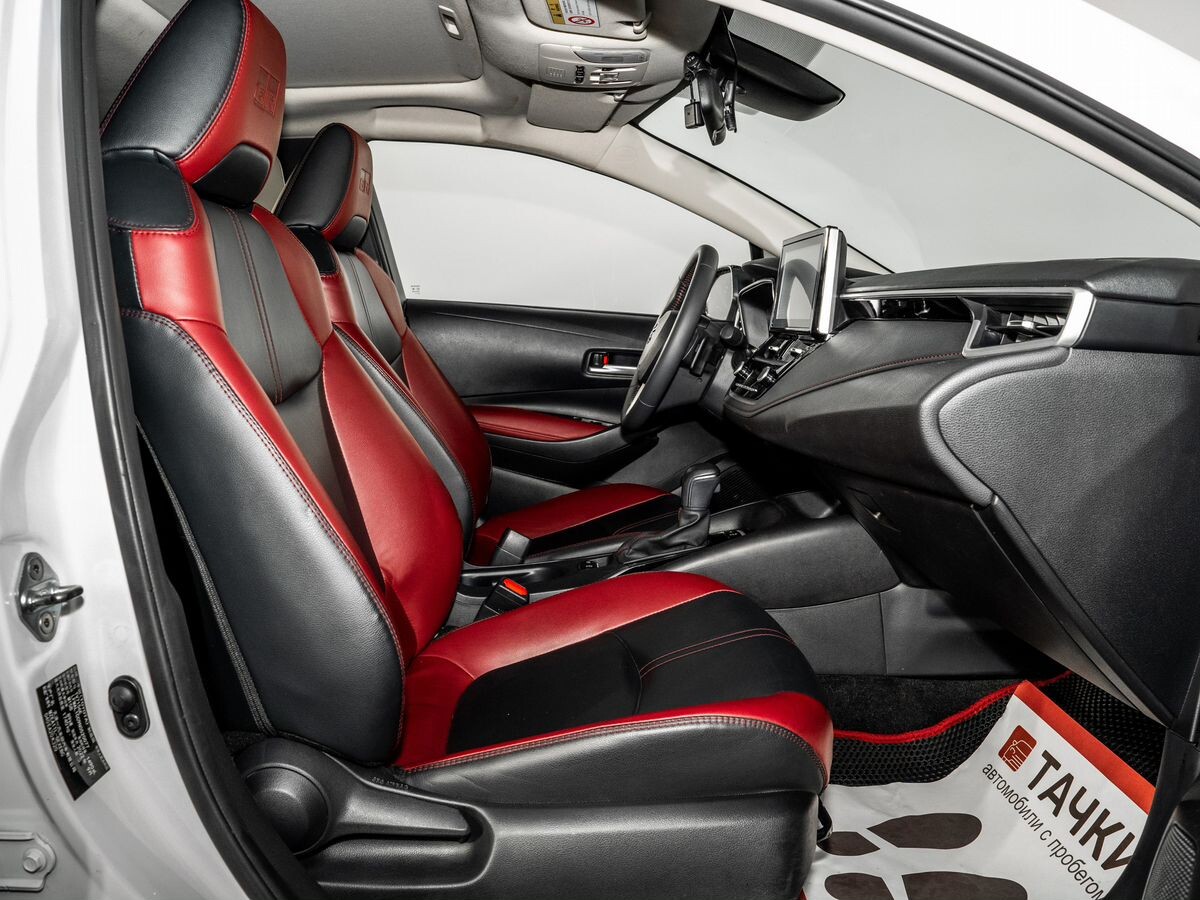 Toyota Corolla 2022 - фото автомобиля