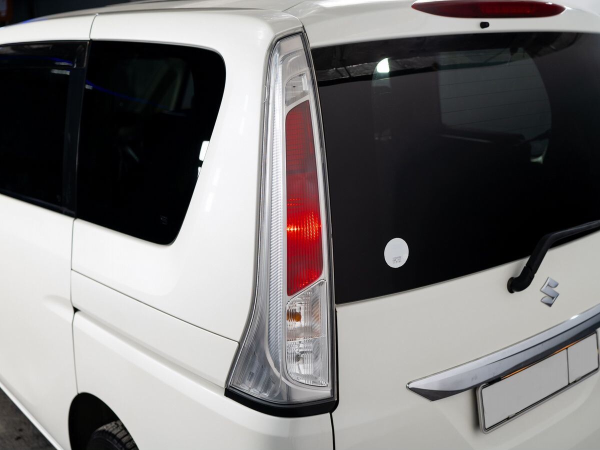 Suzuki Landy 2012 - фото автомобиля