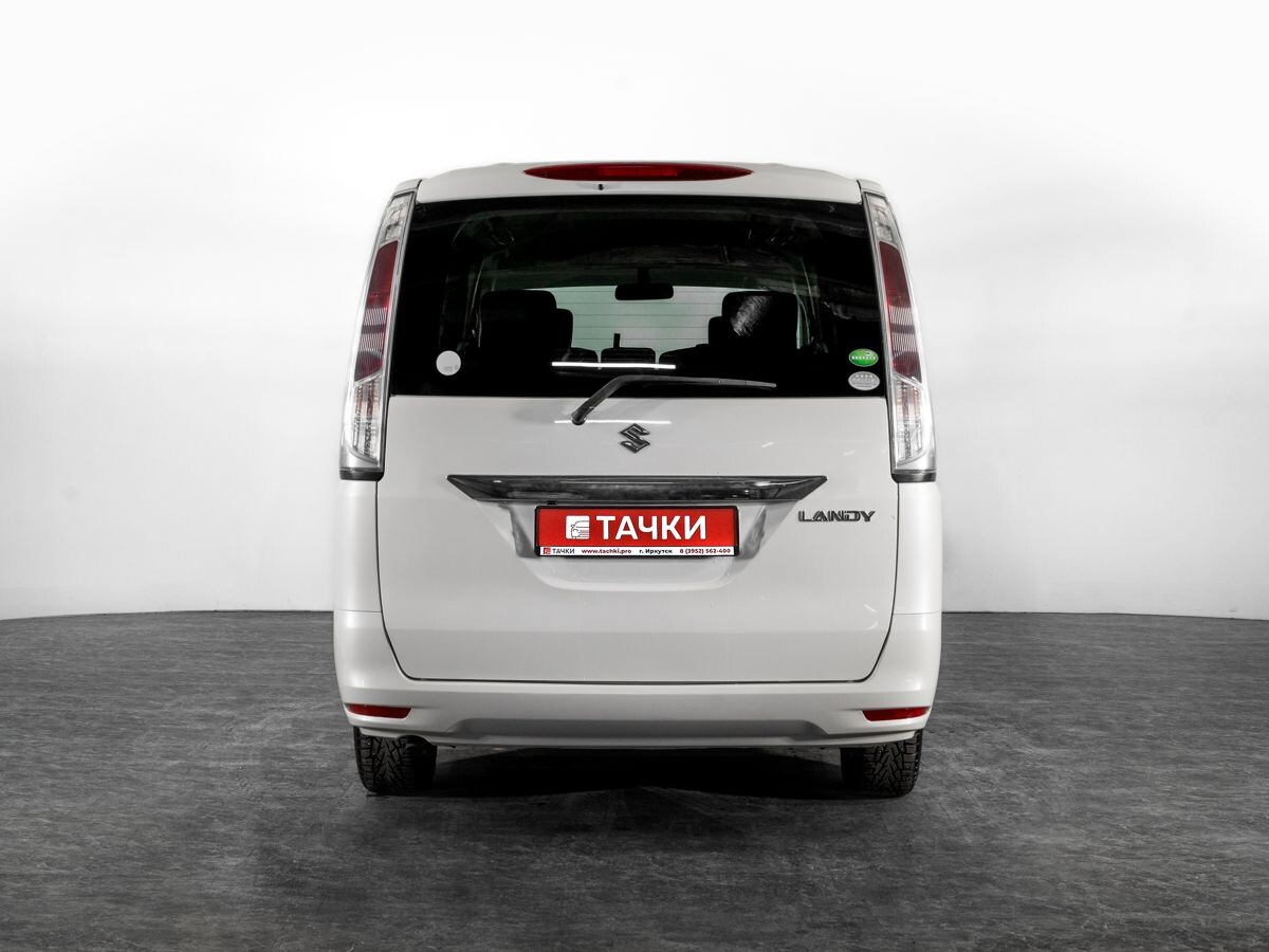 Suzuki Landy 2012 - фото автомобиля