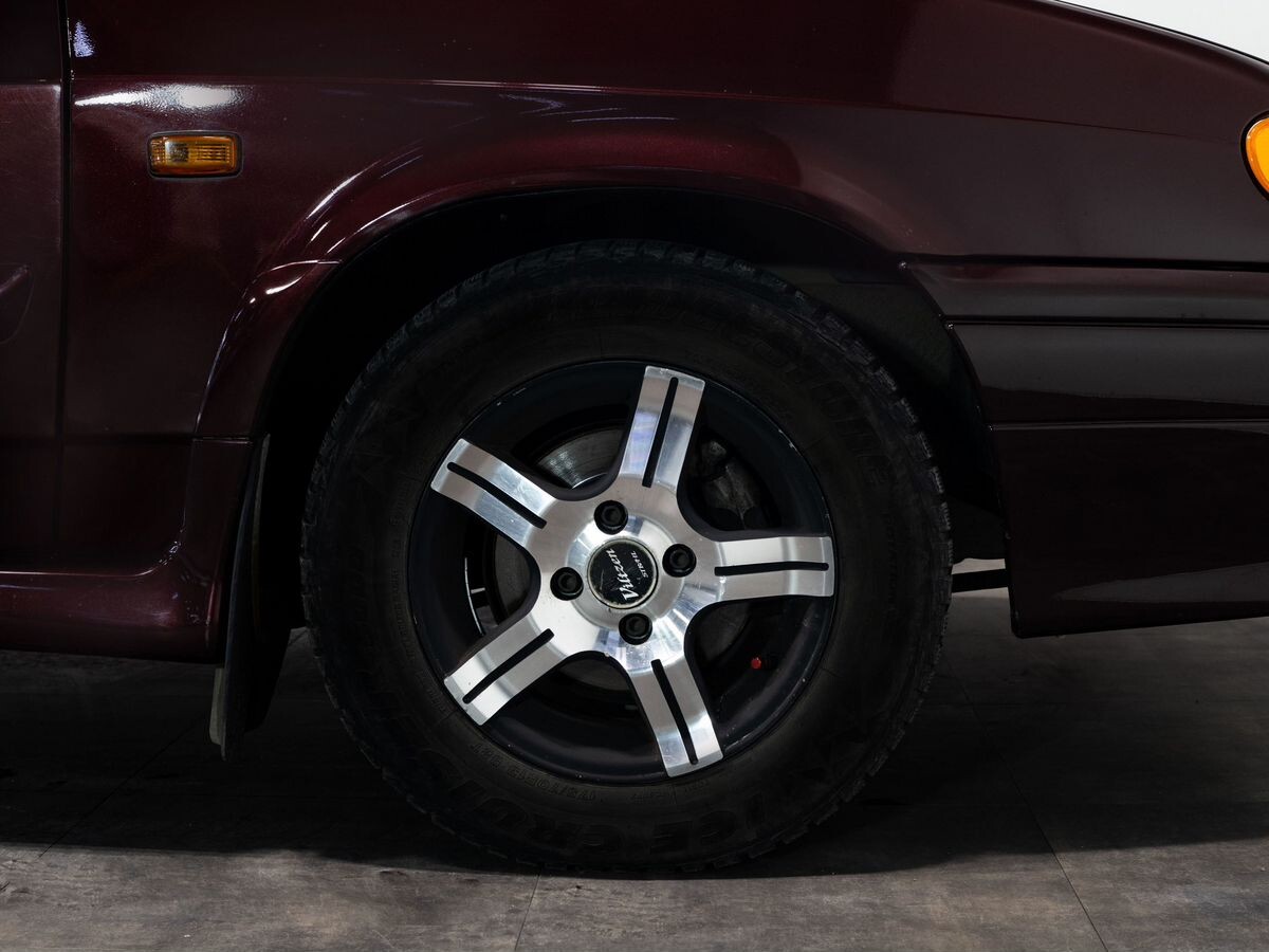 Lada (ВАЗ) 2114 2011 - фото автомобиля