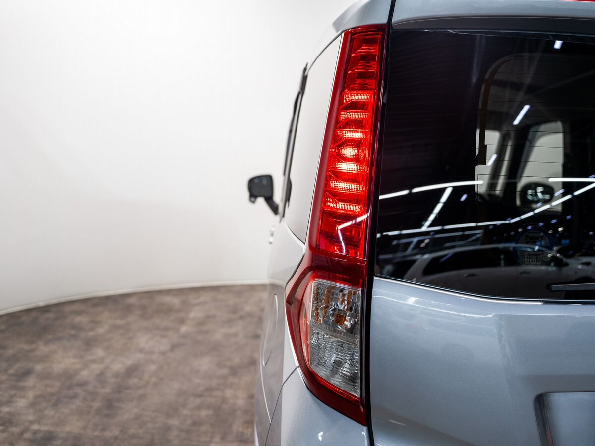 Toyota Roomy 2018 - фото автомобиля