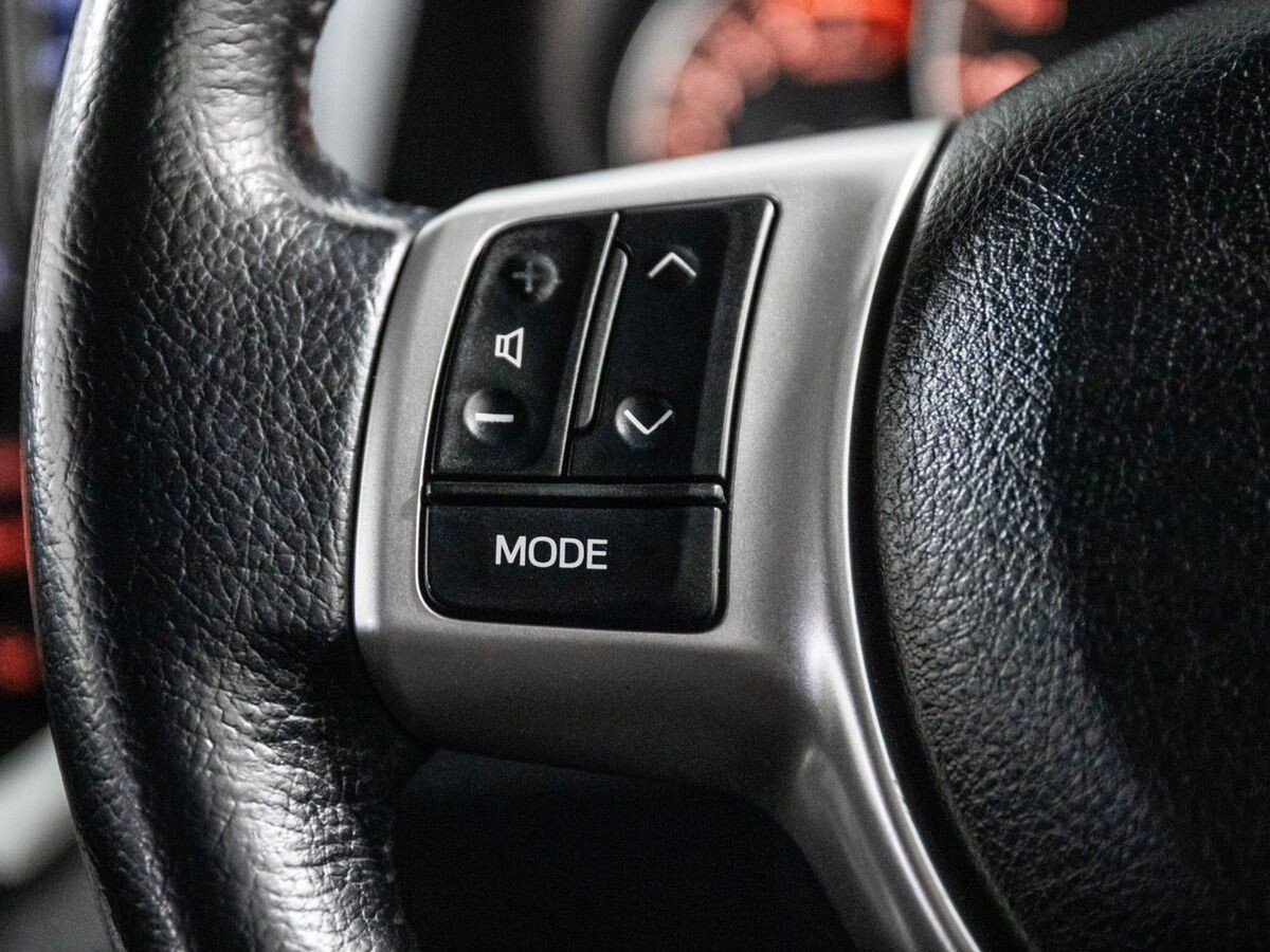 Toyota Ractis 2014 - фото автомобиля