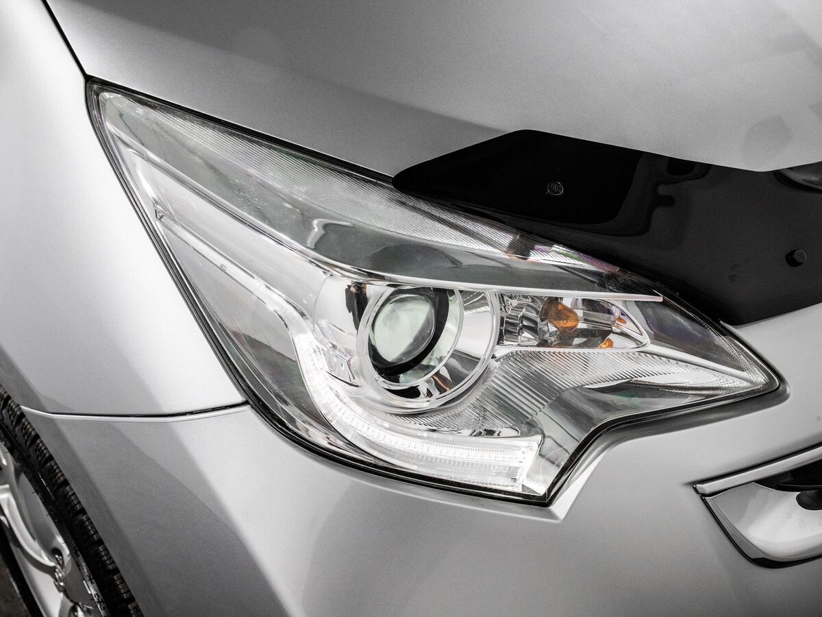 Toyota Ractis 2014 - фото автомобиля