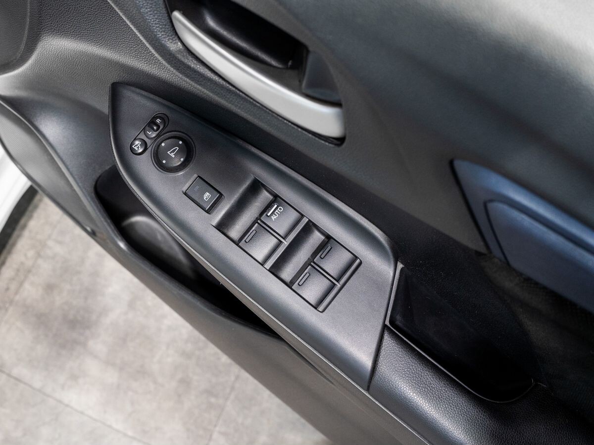 Honda Shuttle 2015 - фото автомобиля