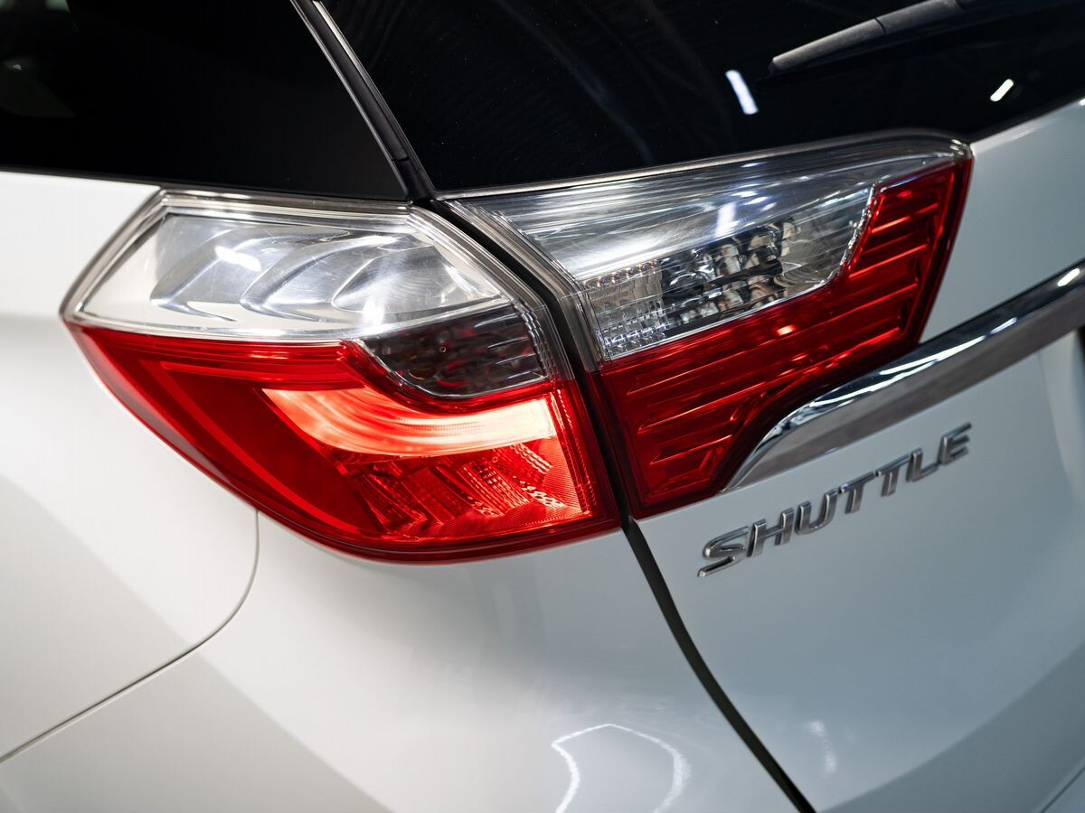 Honda Shuttle 2015 - фото автомобиля