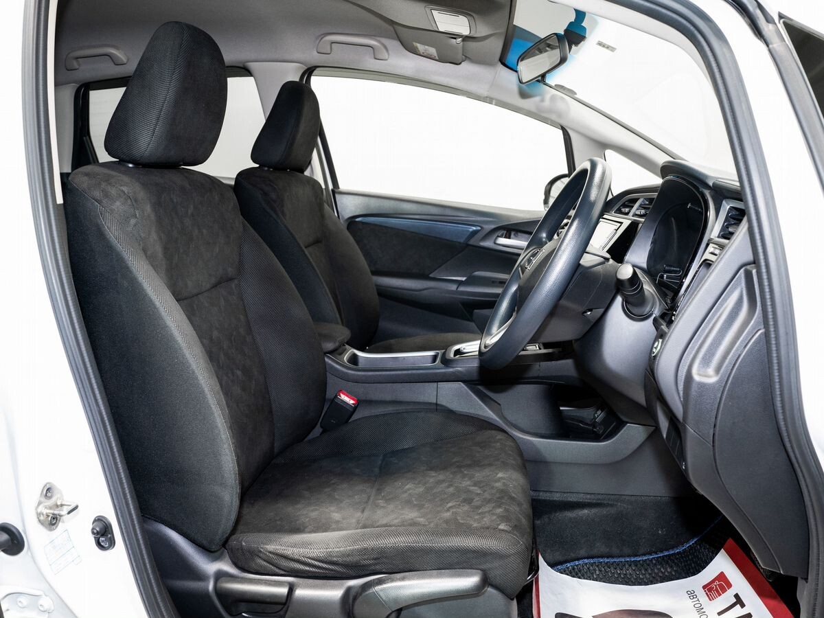 Honda Shuttle 2015 - фото автомобиля