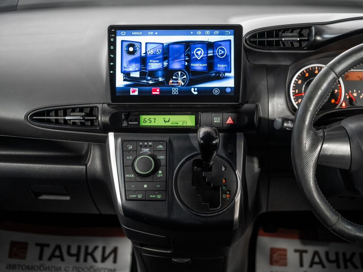 Toyota Wish 2010 - фото автомобиля