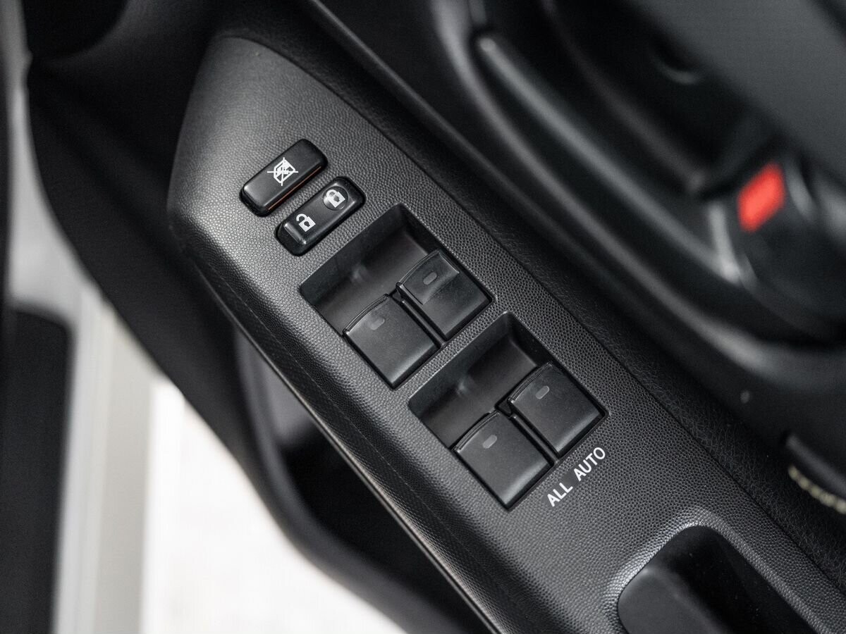 Toyota Wish 2010 - фото автомобиля