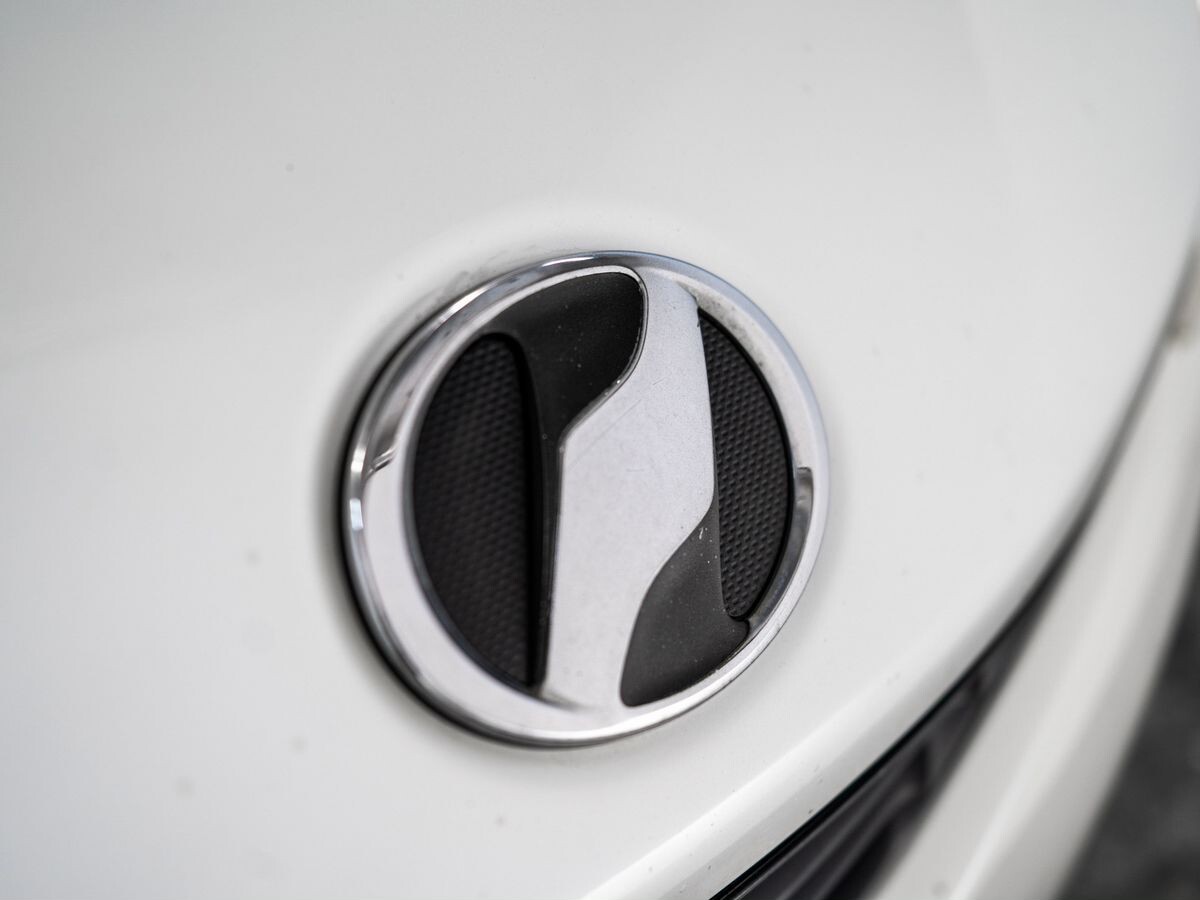 Toyota Wish 2010 - фото автомобиля