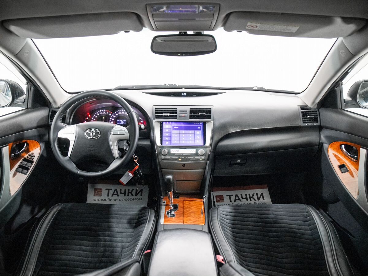 Toyota Camry 2008 - фото автомобиля
