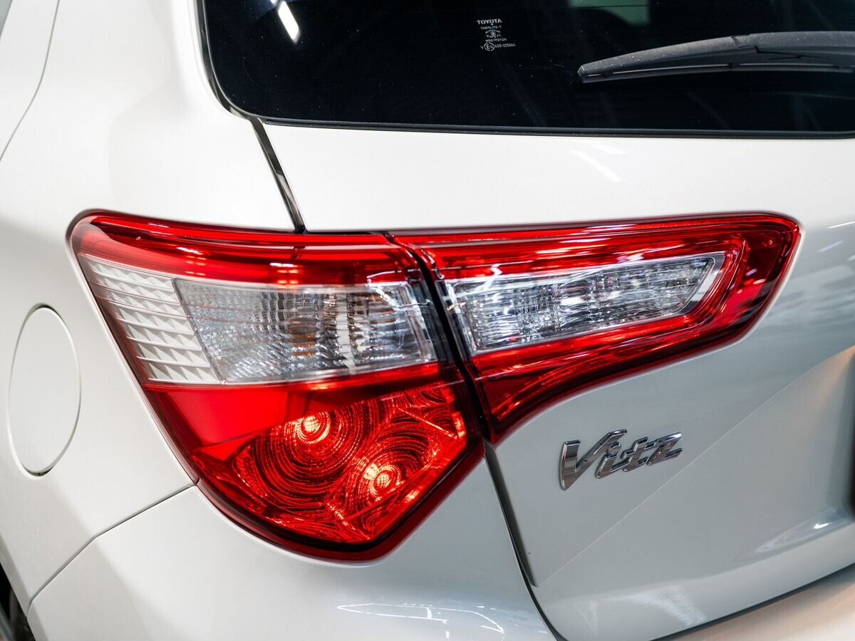 Toyota Vitz 2019 - фото автомобиля