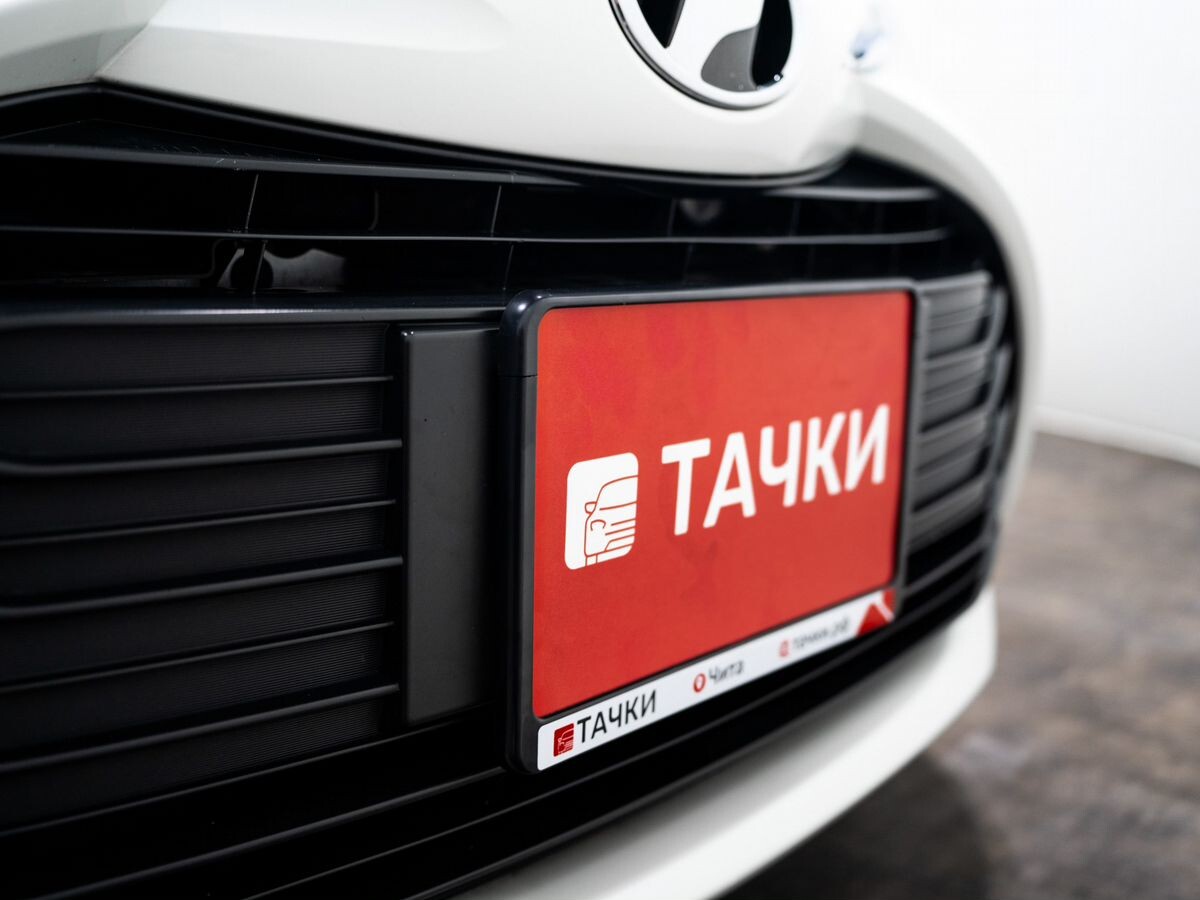 Toyota Vitz 2019 - фото автомобиля