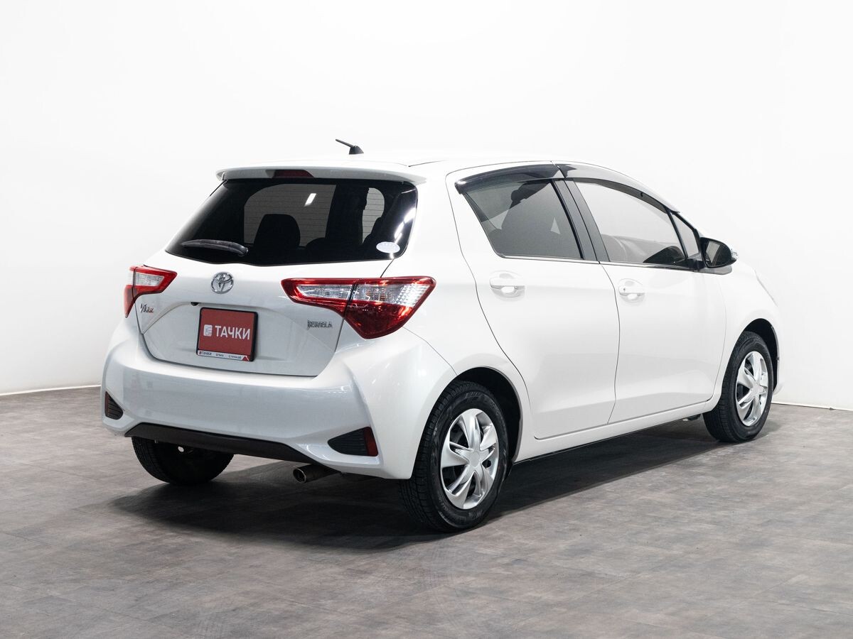 Toyota Vitz 2019 - фото автомобиля