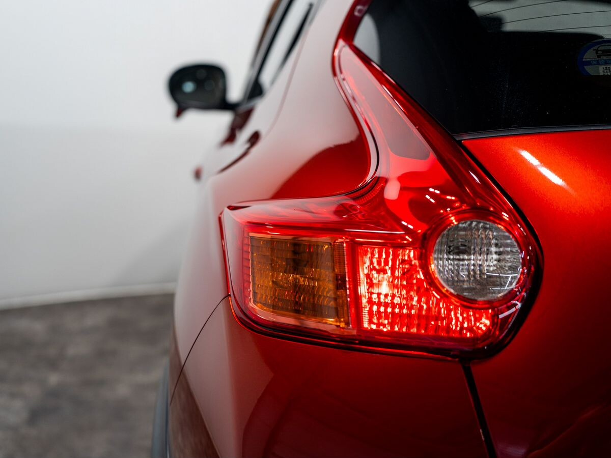 Nissan Juke 2012 - фото автомобиля