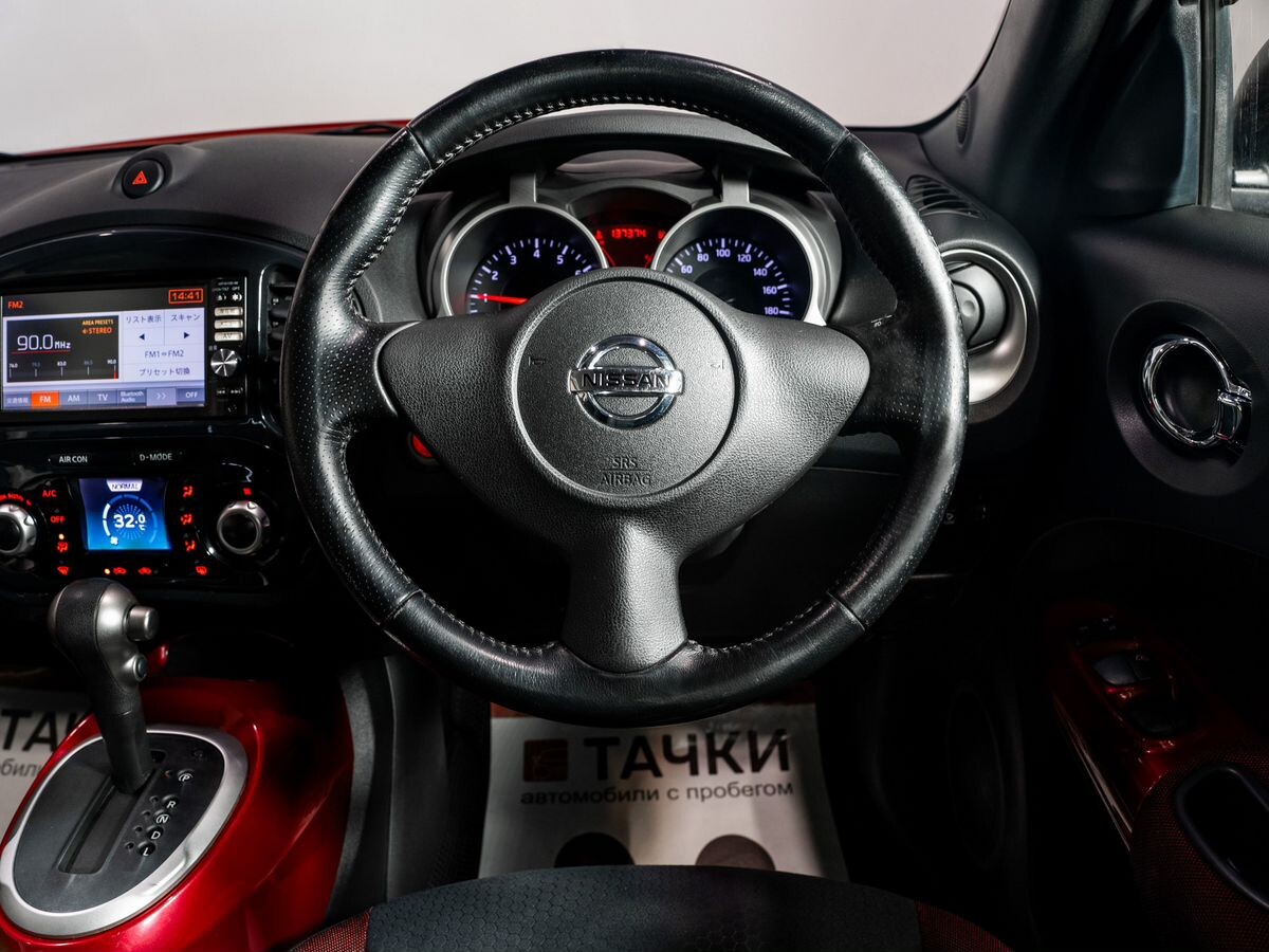 Nissan Juke 2012 - фото автомобиля