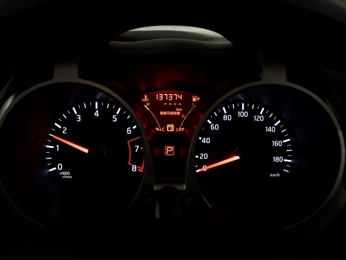 Nissan Juke 2012 - фото автомобиля