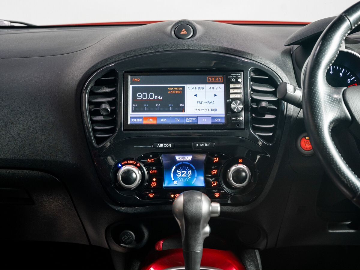 Nissan Juke 2012 - фото автомобиля