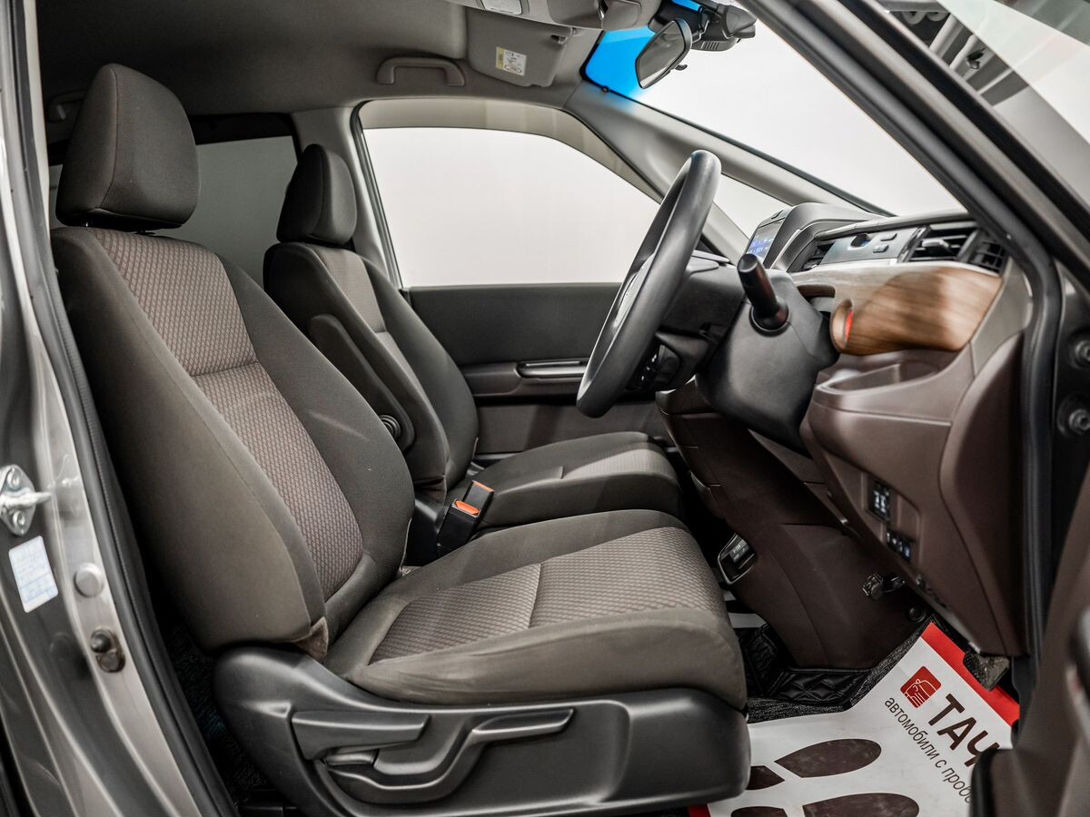 Honda Freed 2020 - фото автомобиля