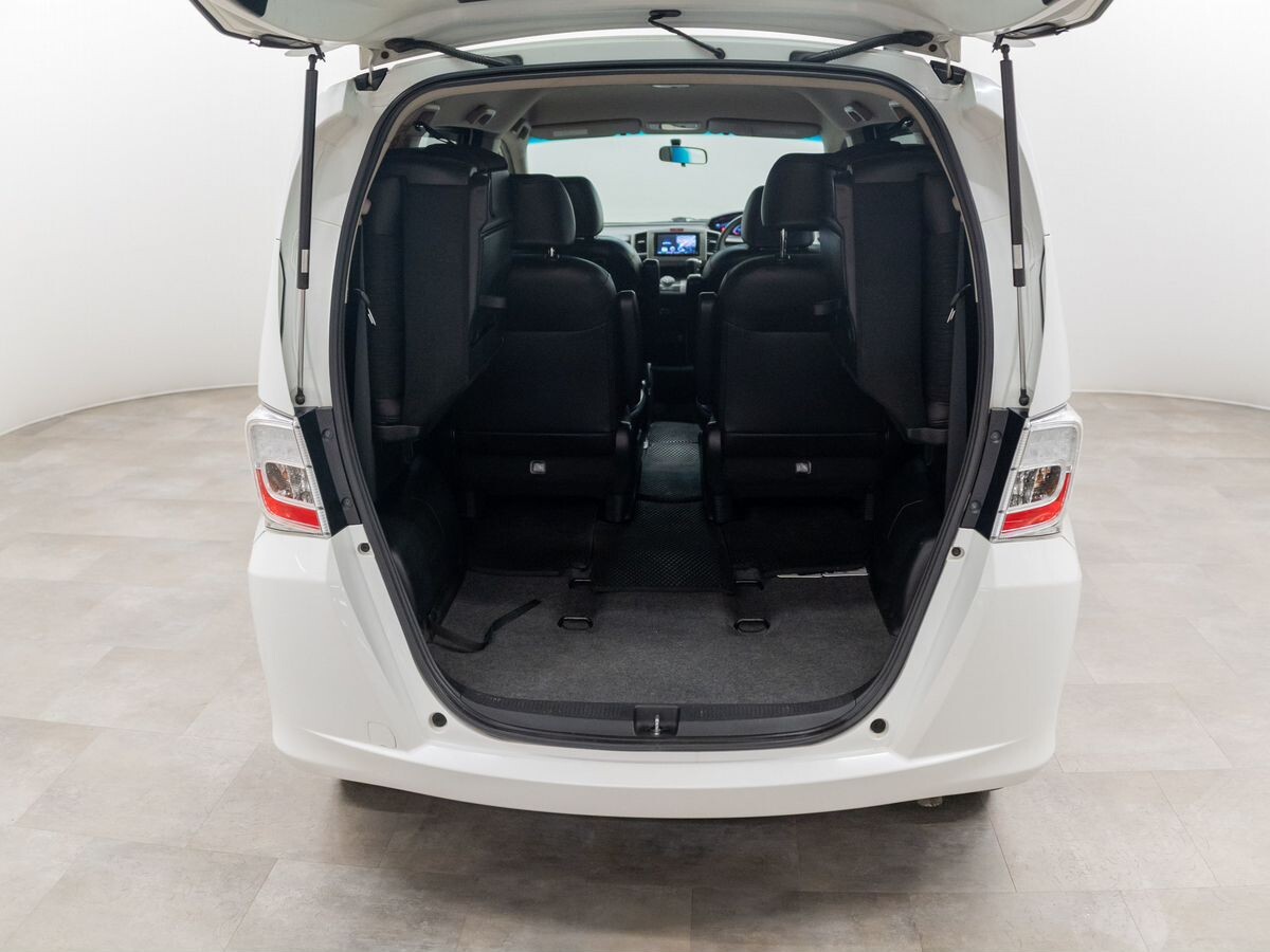 Honda Freed 2014 - фото автомобиля