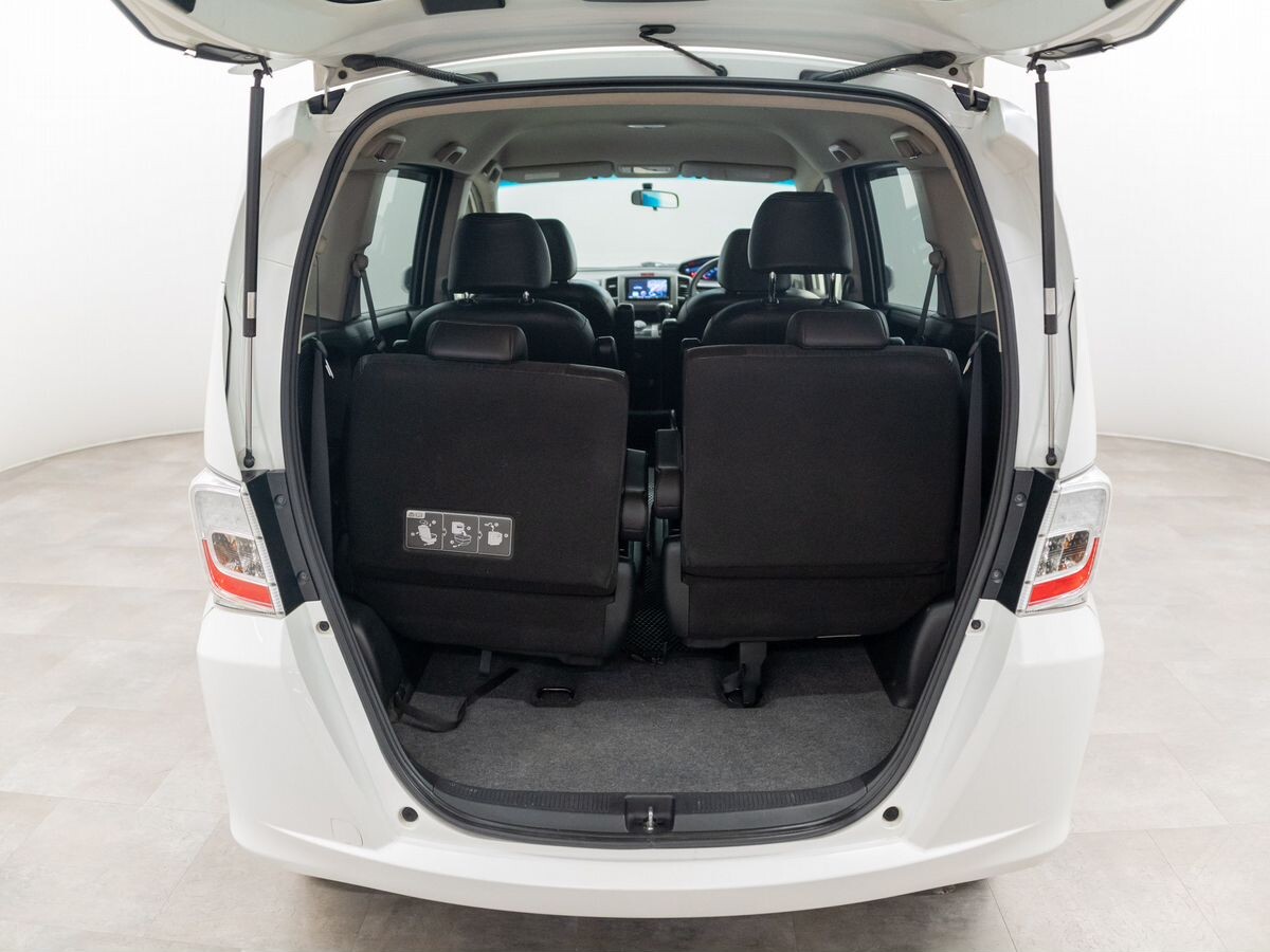 Honda Freed 2014 - фото автомобиля