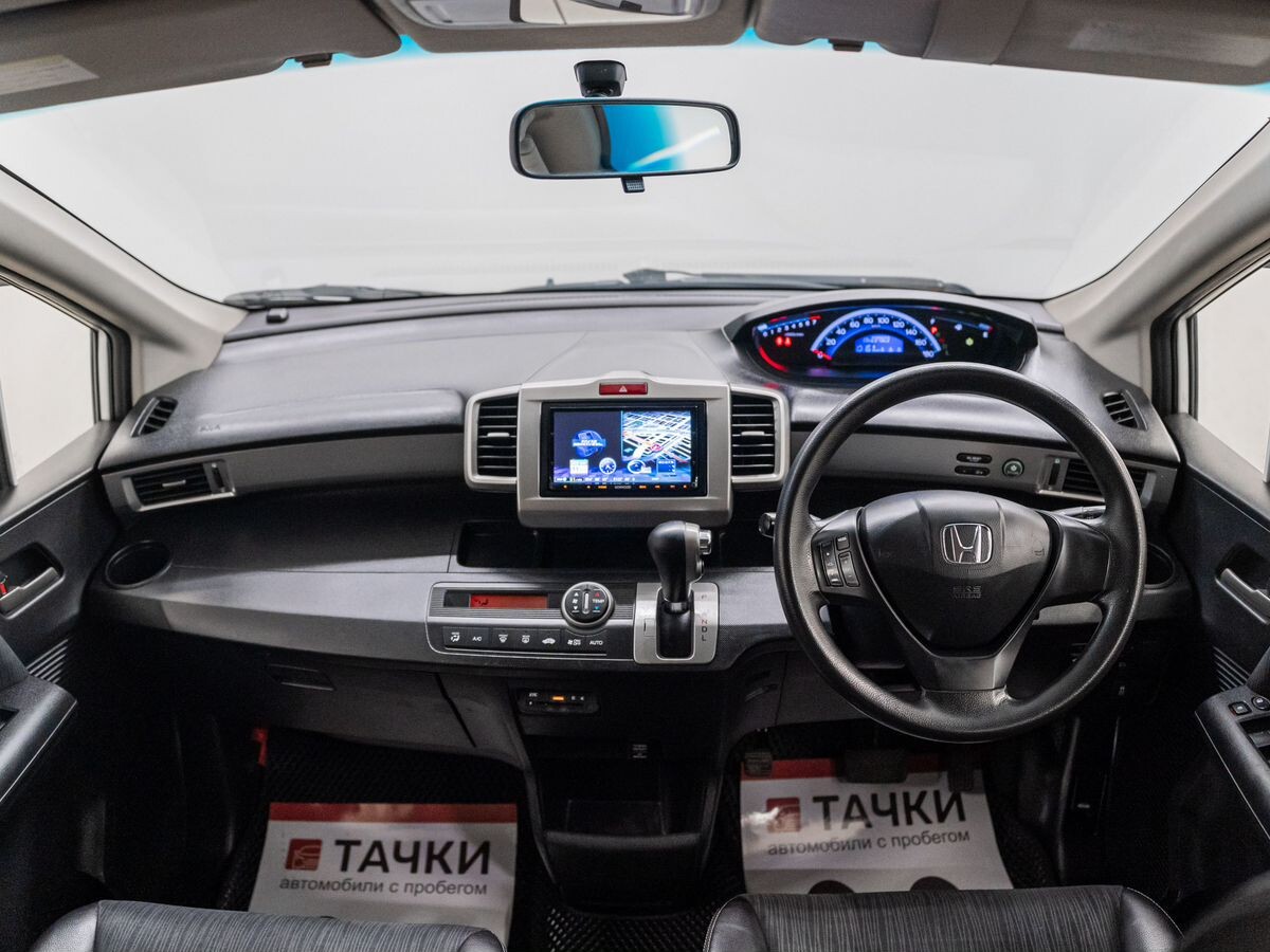 Honda Freed 2014 - фото автомобиля